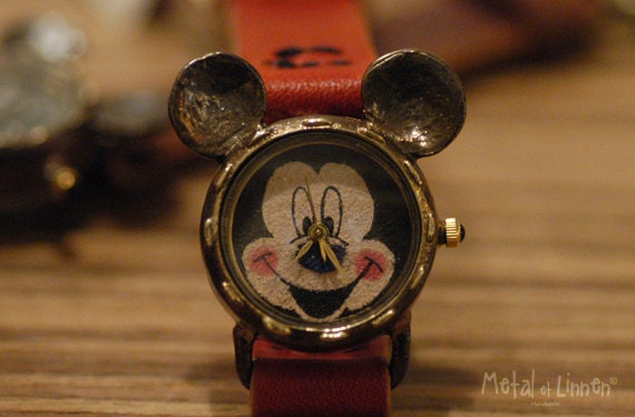 Vintage Watch. Handstitch. Leather Band /// A Cute Mickey Mouse Vintage Handcraft watch /// OW-112