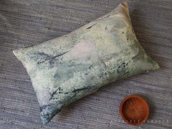 Linen Oblong Cushion Green.. Tree perched /  FRAGMENTS