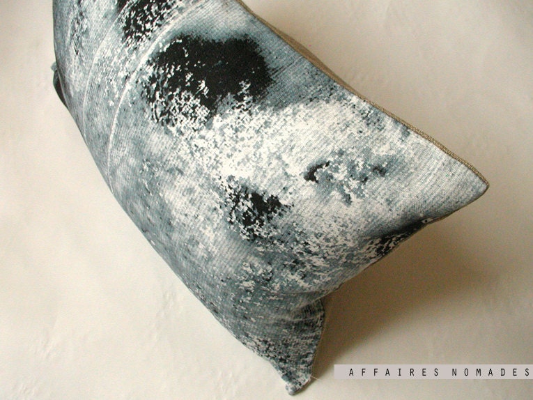 Linen Oblong Cushion  Black and gray  .. L u n e  / FRAGMENTS