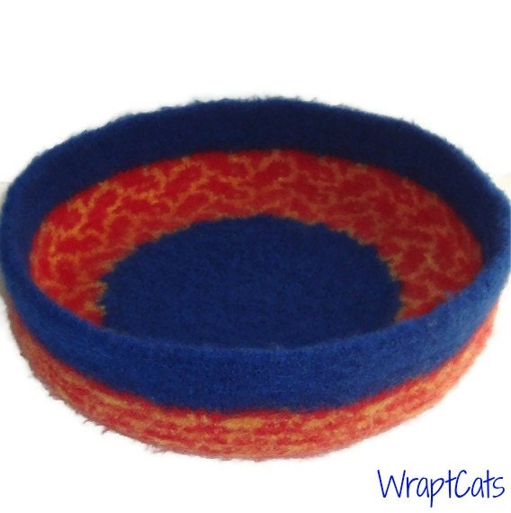 Felted Cat Bed Hand Knit Peruvian Highland Wool Pet Bed  - Atargatis