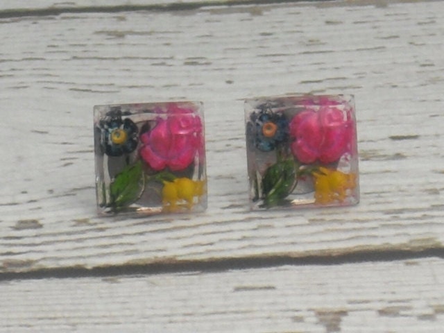 Vintage Reverse Carved Square Floral Stud Earrings