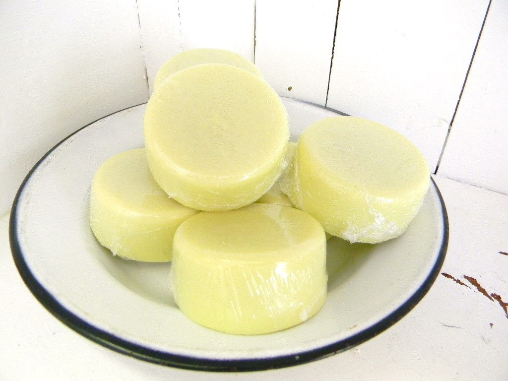 SHAVE SOAP - Cashmere with Aloe and Bentonite Clay