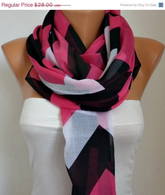 BIG SALE Chevron Scarf -Cotton Scarf Shawl Bridesmaid Gift  Multicolor Beach wrap Pareo -fatwoman