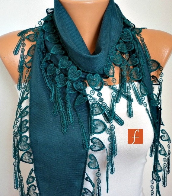 Emerald Green Heart Scarf - Pashmina Scarf Cowl Scarf  - fatwoman