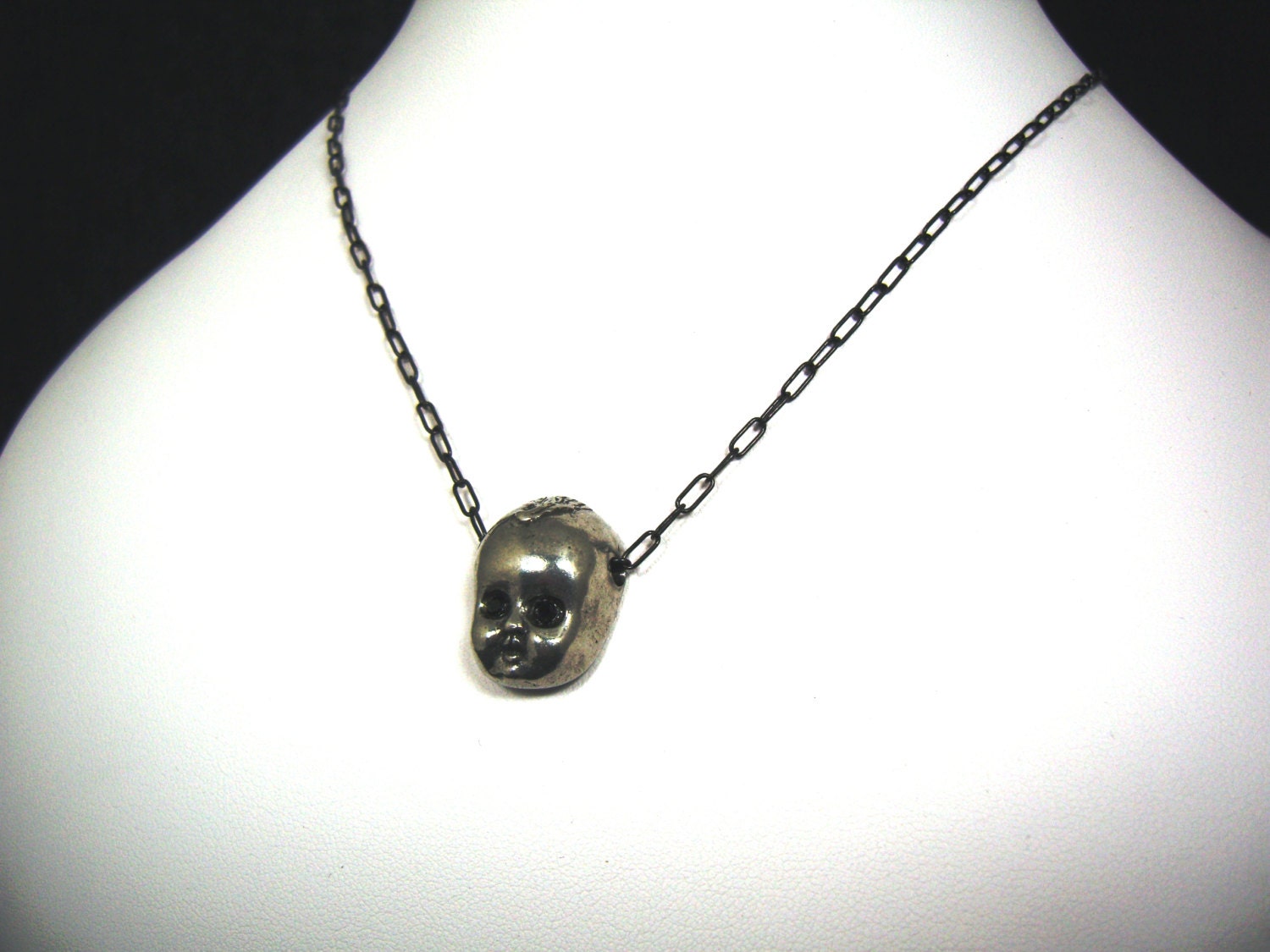 Single Baby Head necklace
