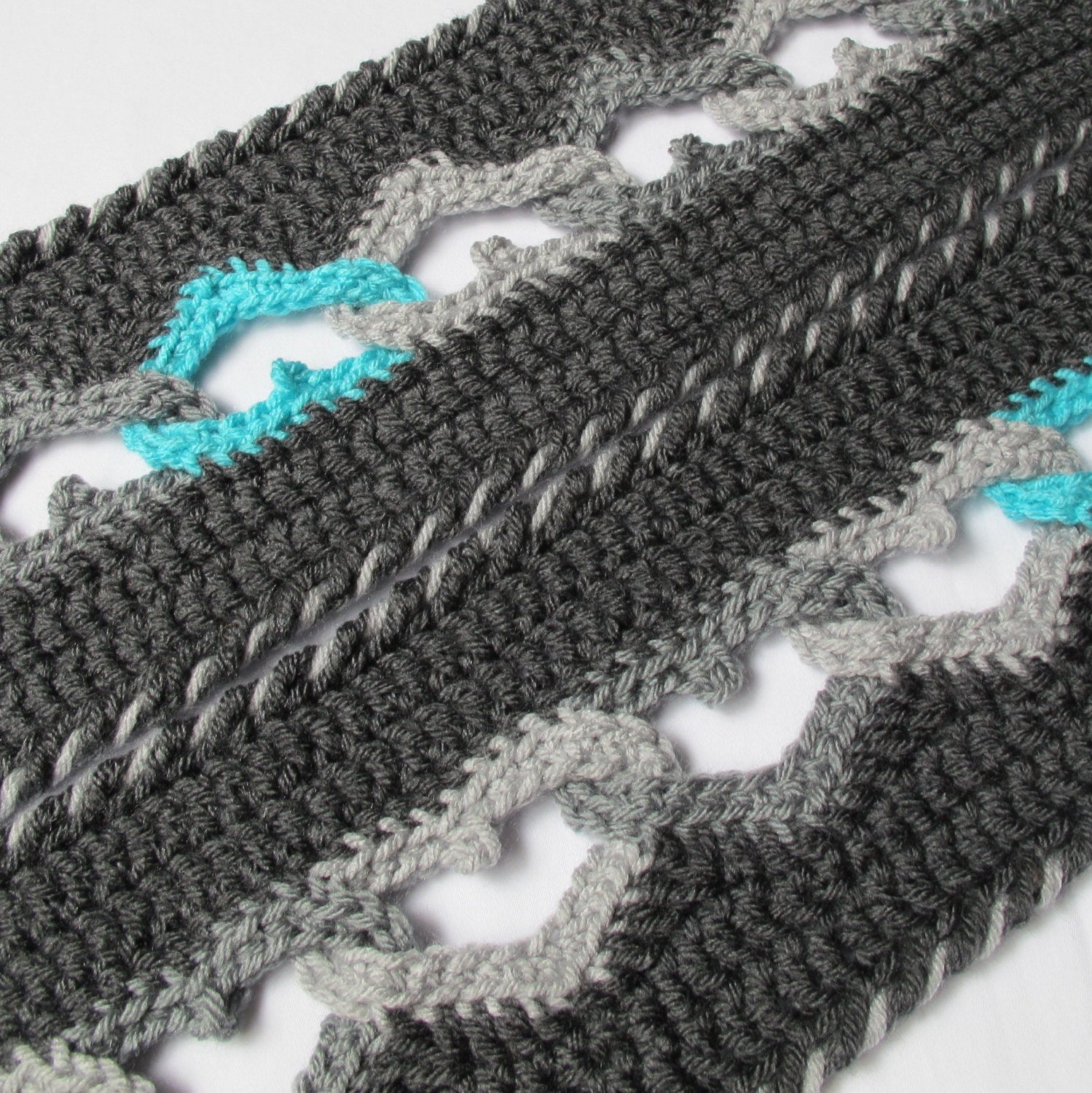 CROCHET PATTERN - Sweetheart Scarf - a linked heart scarf - infinity scarf/cowl - Instant PDF Download