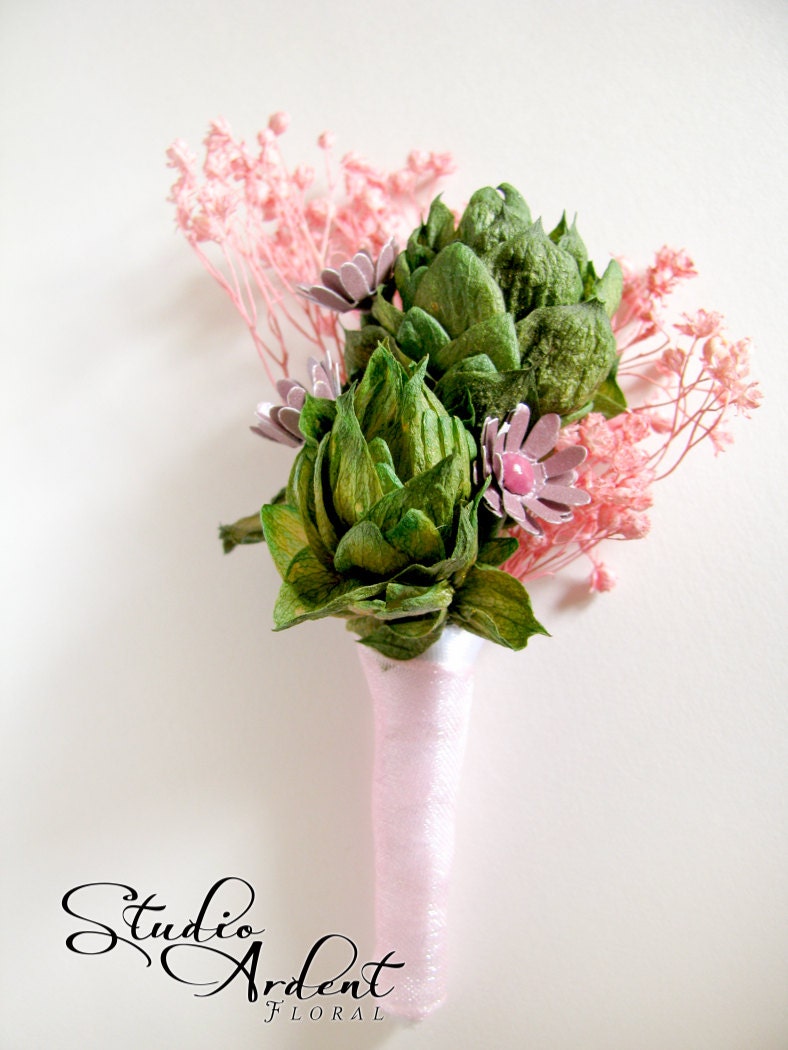 DAISY LAGER Hops and Pink Daisy Boutonniere Lapel Pin QTY 1
