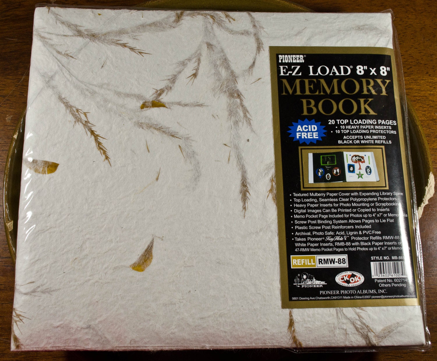 Pioneer E - Z Load 8 x 8 Memory Book, blank, 20 pages