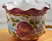 Pretty Pottery Bowl, scalloped edge