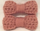 Crocheted Bow Clip Set (Coral)