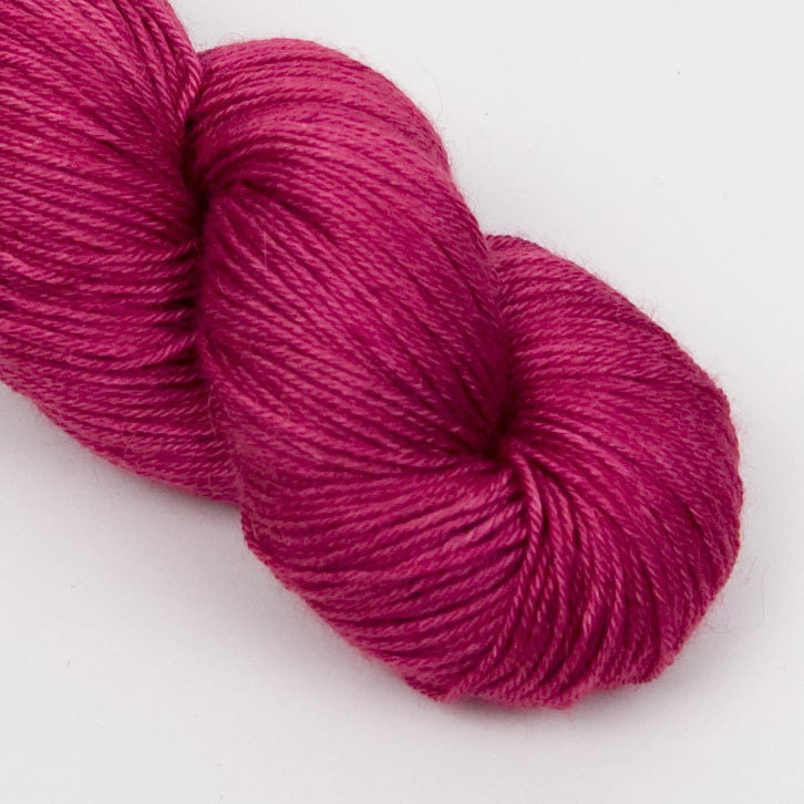 Delicious Silk Fingering In Dark Love