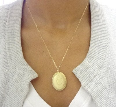 Vintage Gold Brass Locket, 14k Gold Filled Chain Necklace, Weddings, Bridesmaids, Bridal, Keepsake, Mom, Handmade Jewelry, Jewellery