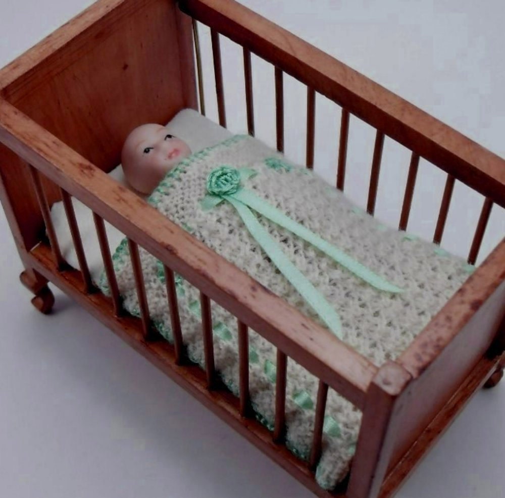 1:12 scale Dollhouse Miniature Nursery Cot Blanket Hand Knit with Pure Lamb's Wool - Light Green trim