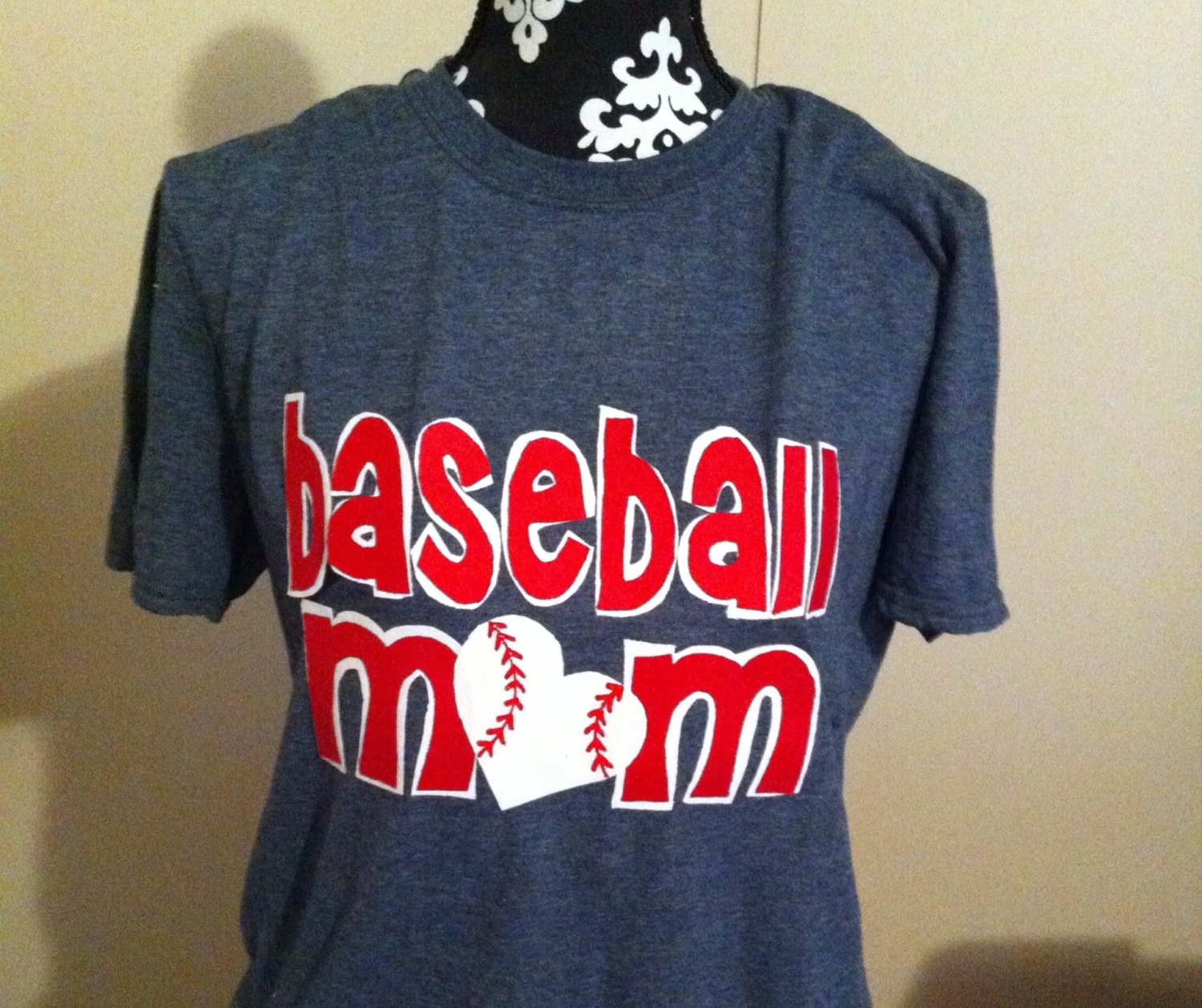 Custom baseball mom shirt w name/number 