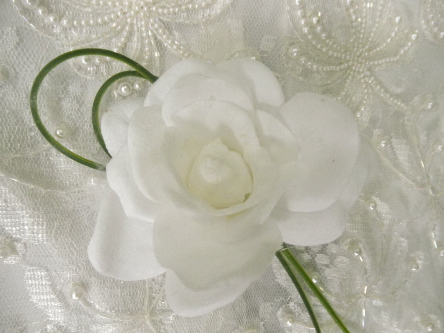 Set of 4 GARDENIA Groom Wedding Boutonnieres. Best Man Usher Father of the Bride Groomsmen Realistic white silk flowers Buttonhole
