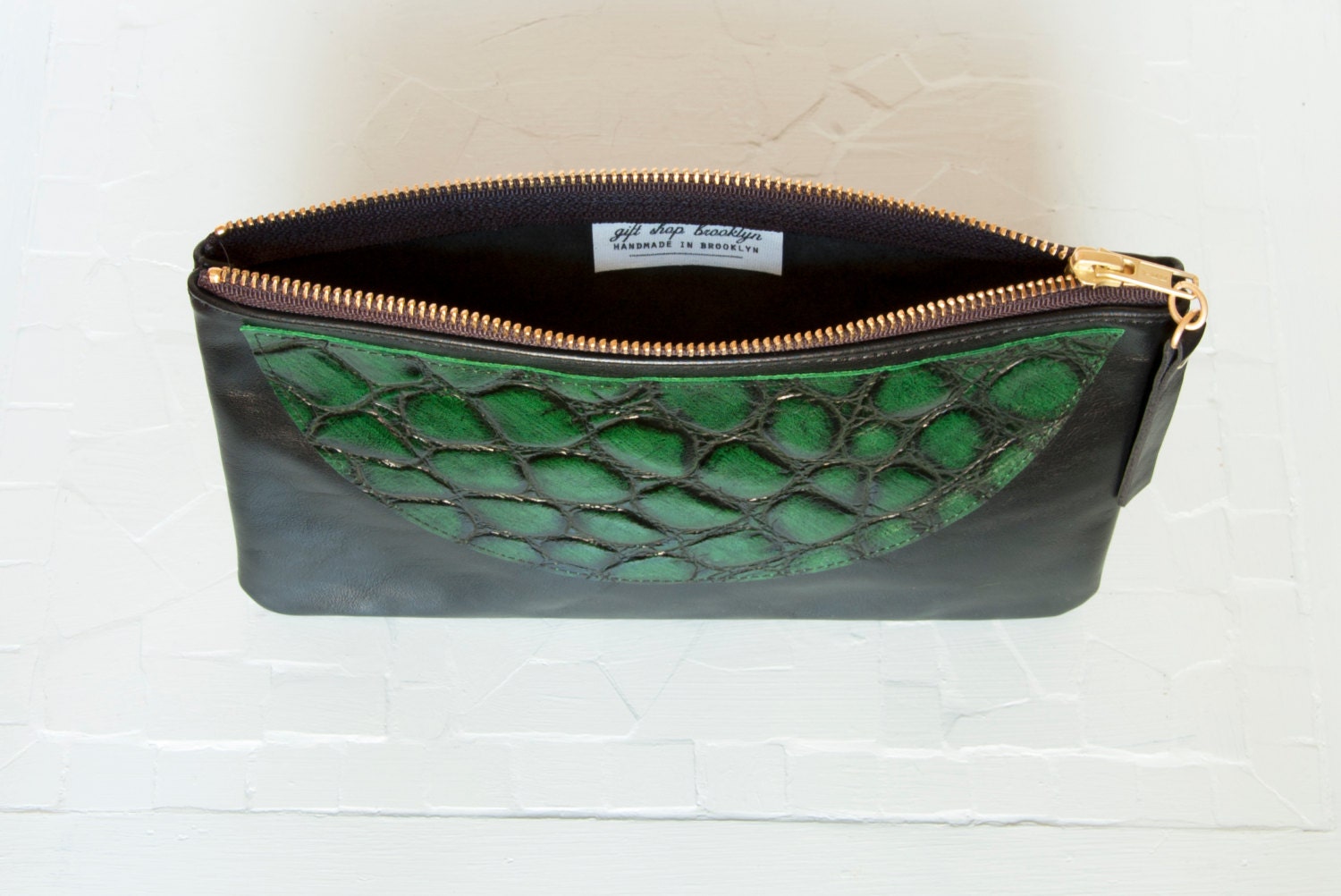 EMERALD Green and Black Leather Clutch. Leather Green Emerald Clutch Gator Black.