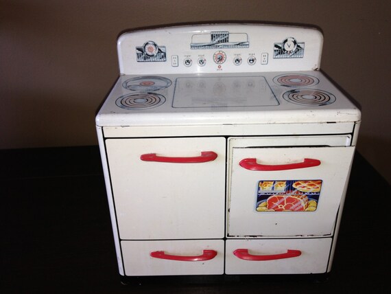 TOY STOVE MARX 1950s