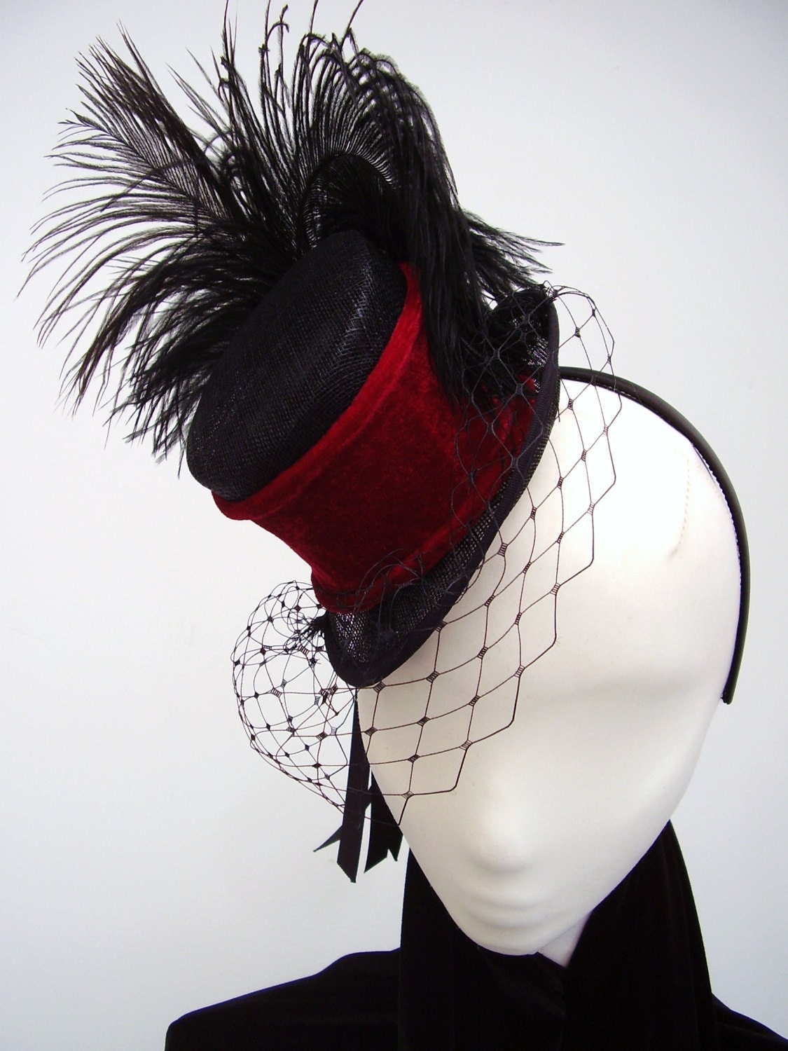Black & red mini top hat fascinator