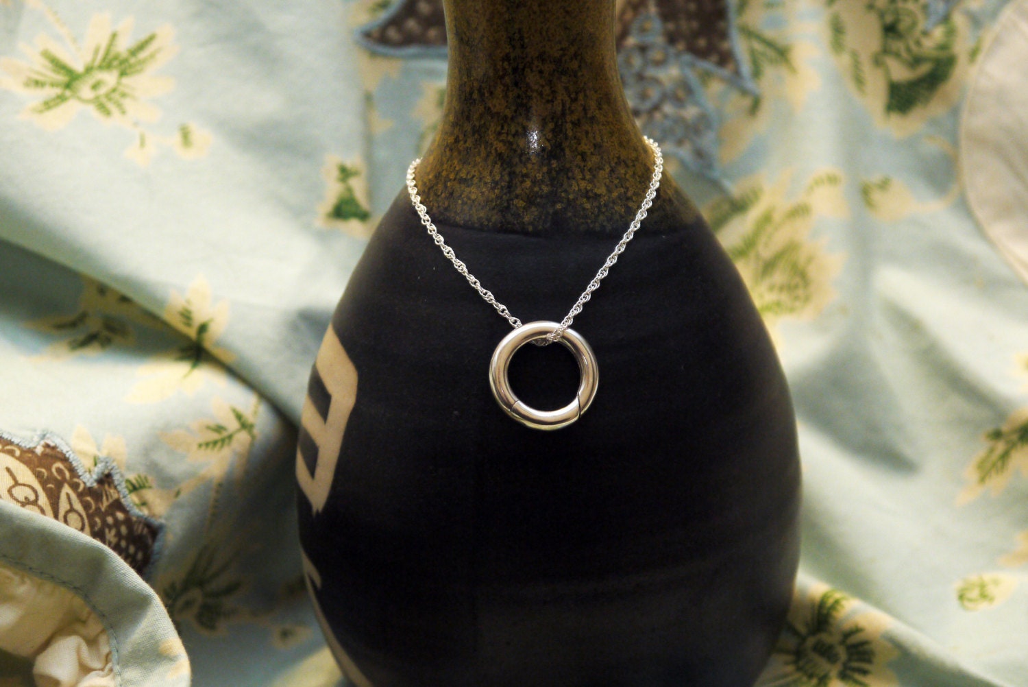 Unisex Wedding Ring / Band Holding Pendant Solid Sterling Medium Silver Circle
