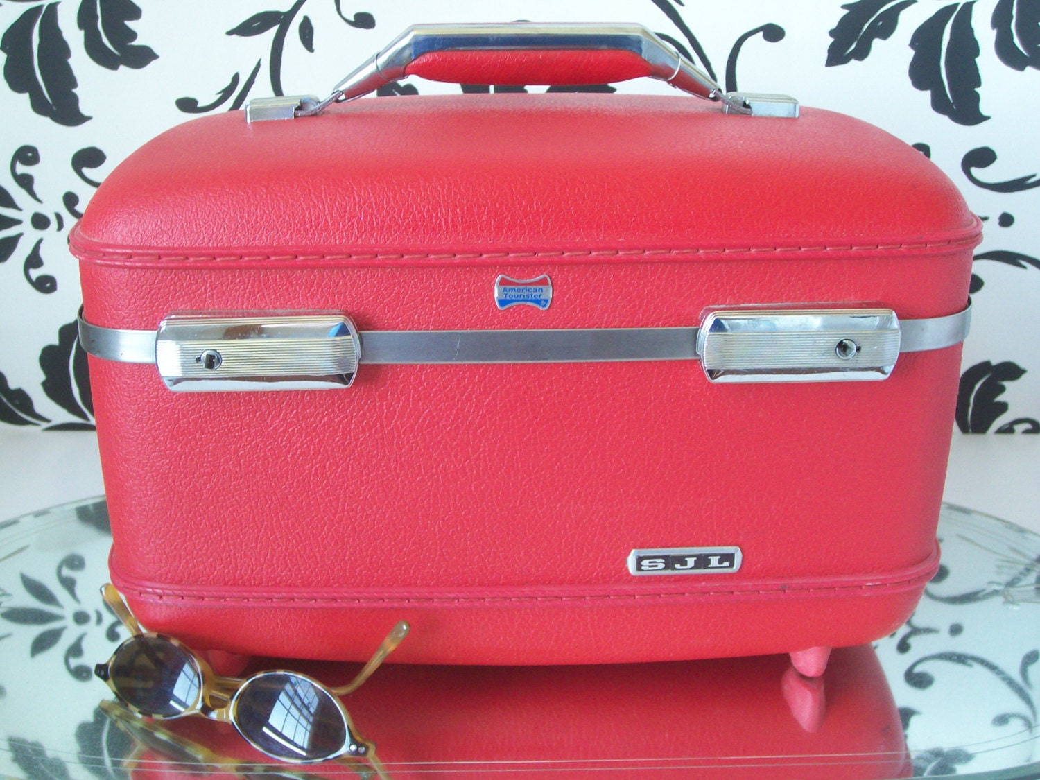 Vintage Candy Apple Red American Tourister Train Case with Tray