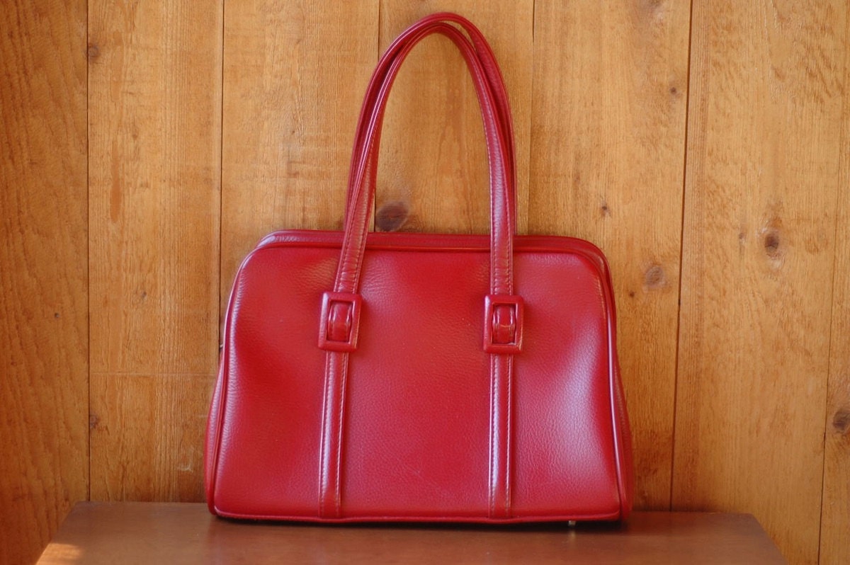 red vintage purse