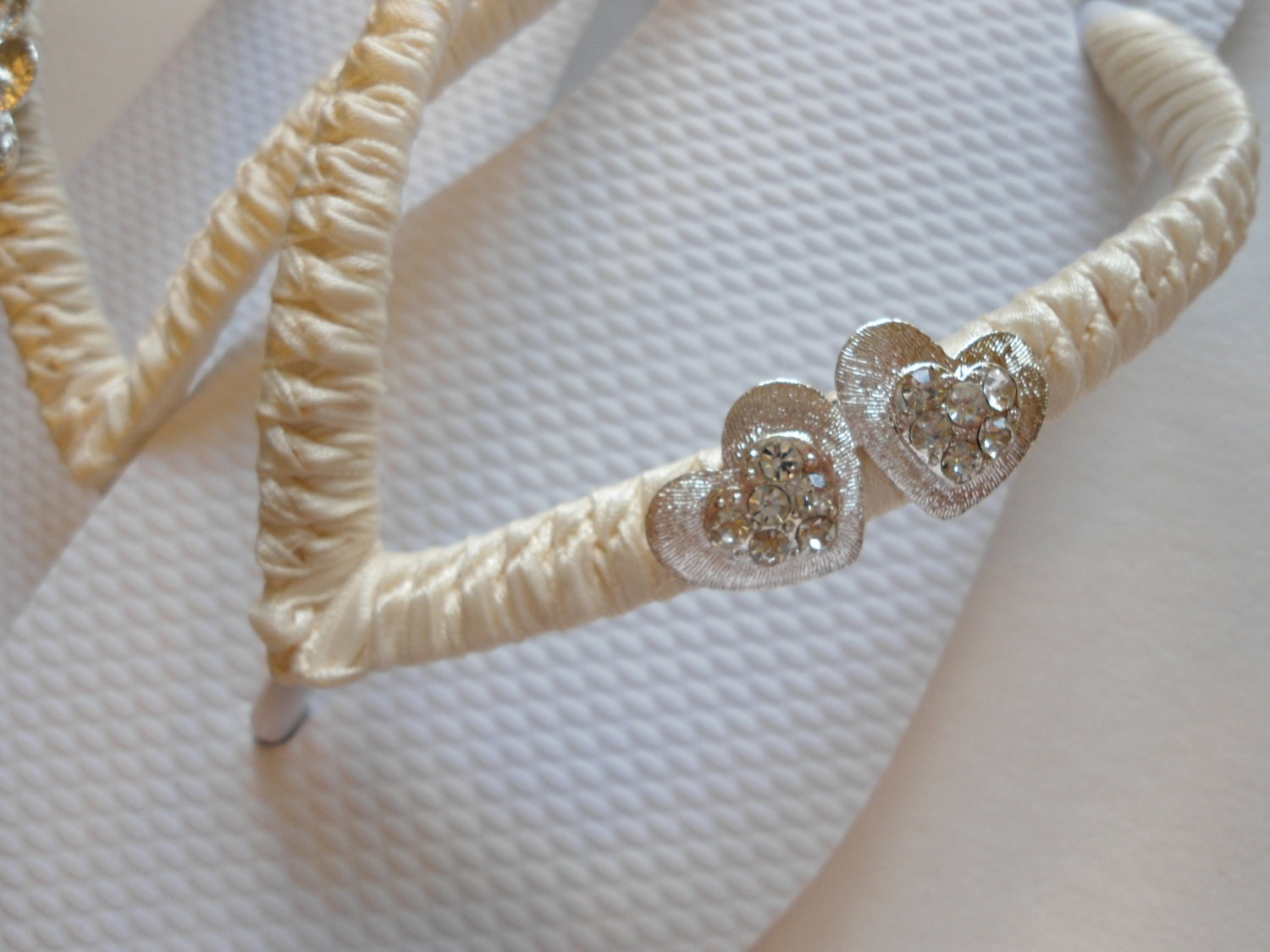 Ivory Bridal flip flops, bling beach wedding flip flops, bridesmaids shoes, bridal slippers, wedding sandals, ADRIANA'S WRAPPING