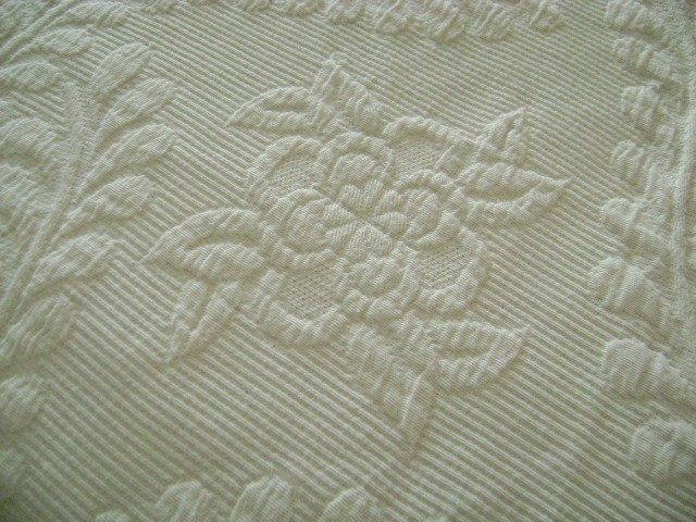 Vintage Matelasse Bedspread - Gorgeous Roses and Plumes, Trapunto Style Cotton - Cottage Chic - 88" x 96" - Romantic Home Decor