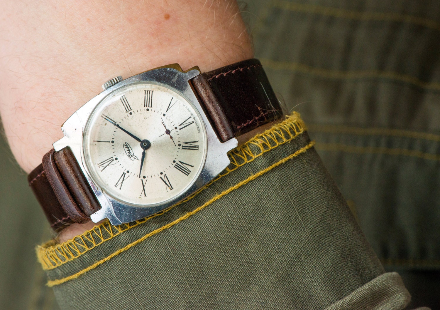 Vintage watch shiny face Soviet men's watch mechanical brown chocolate watch accessory