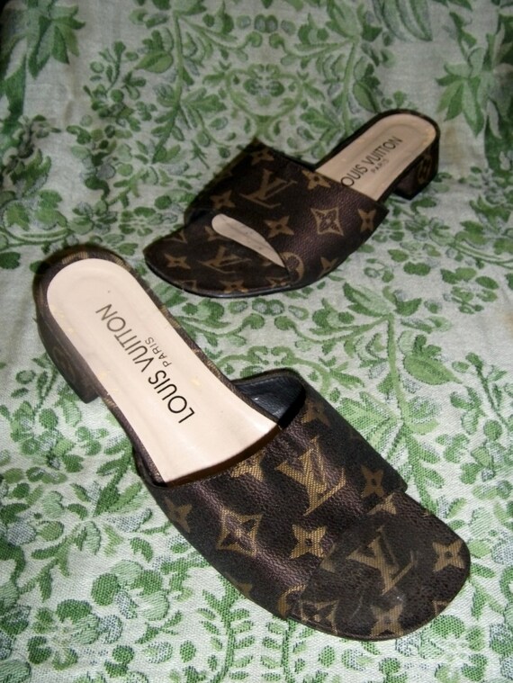 Vintage Ladies Slides Louis Vuitton Logo Size 9 by SusOriginals