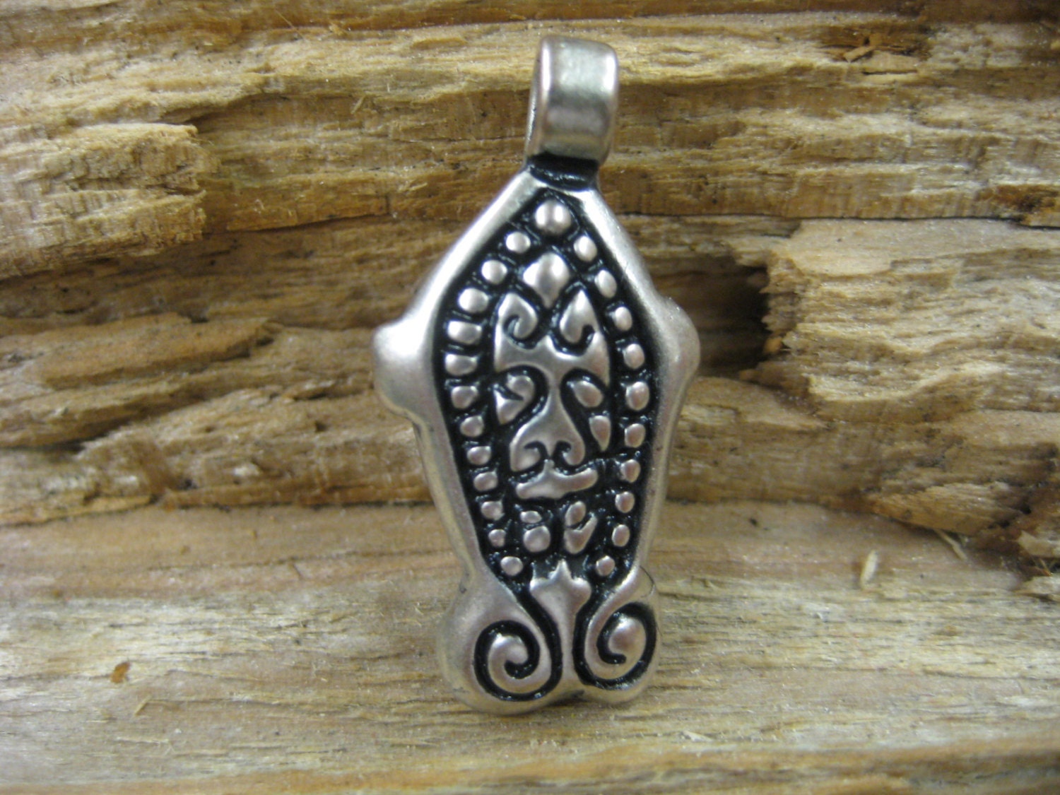 Silver fish reserved for ylana glickman