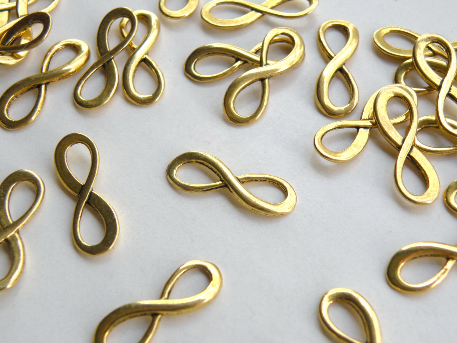 10 Infinity connector links charm pendant antique gold figure 8 bracelet component 23x8mm DB20955