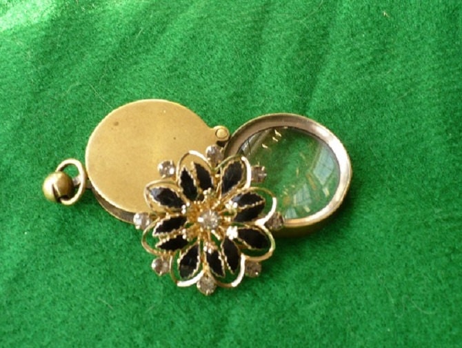 vintage Rhinestone Black Enamel Brooch Pin - Retro Jewelry - High Fashion, Ladies Accessory, Flower Pin