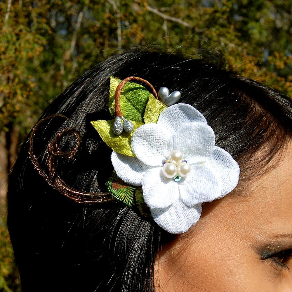 MOON BLOSSOM white flower hair clip SALE