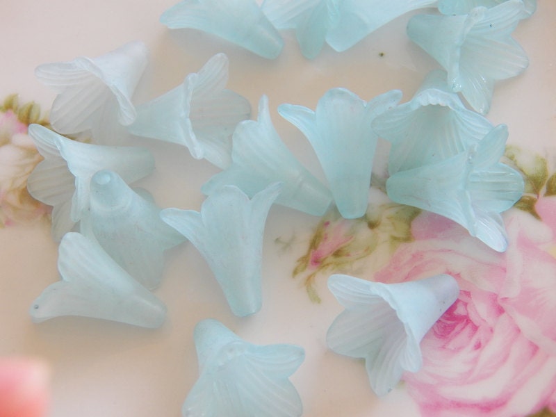 21mm Frosted Powder Blue Acrylic Long Elegant Trumpet Flower Beads, 8 PC (C16)