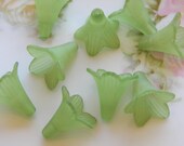 21mm Frosted Green Acrylic Long Elegant Trumpet Flower Beads, 8 PC (C16)