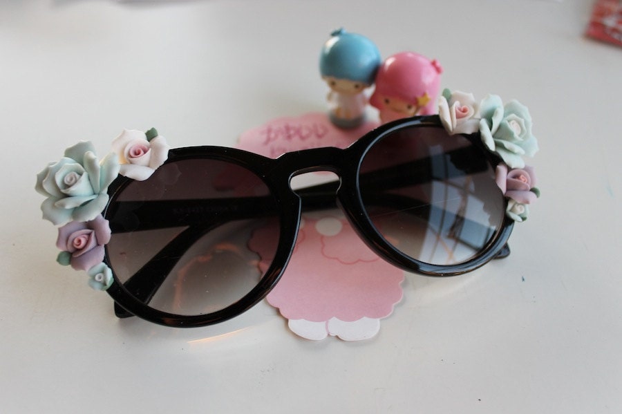 Black Cat Eye Sunglasses with Ceramic Rose Floral Sidings