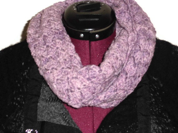 Chrochet Infinity Cowl in Hand Dyed Superwash Merino Yarn - Super Soft  - Lightweight and Warm - Lavender Rose Colors
