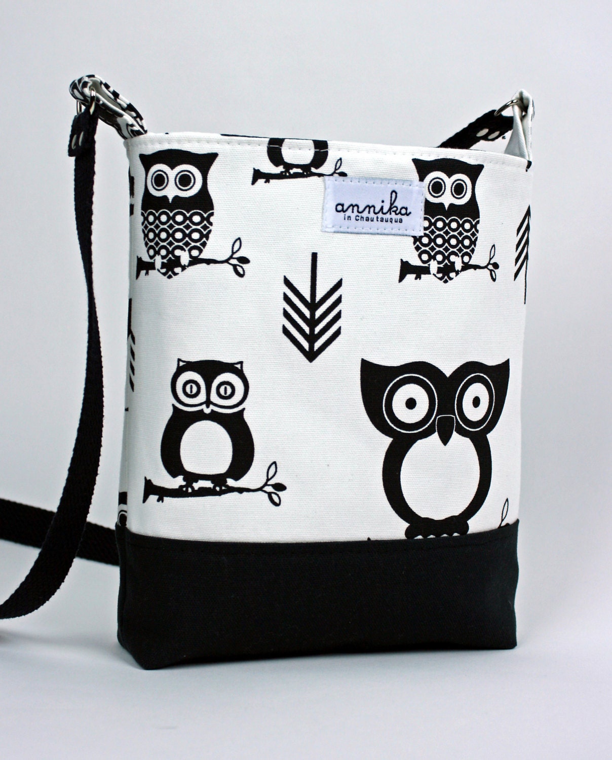Handmade Cross-Body Purse in Premier Prints Hooty Owl Black/White with Zigzag Chevron...by Annika in Chautauqua