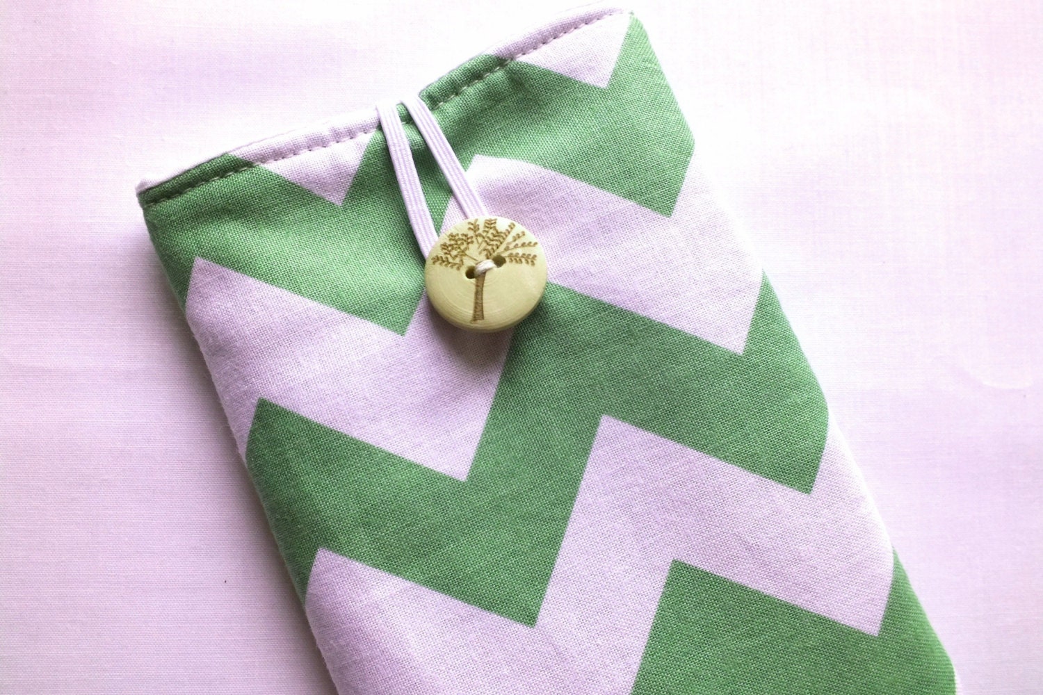 iPhone 5 Sleeve iPhone case iPhone cover iPod case iPhone Sleeve Padded GREEN CHEVRON