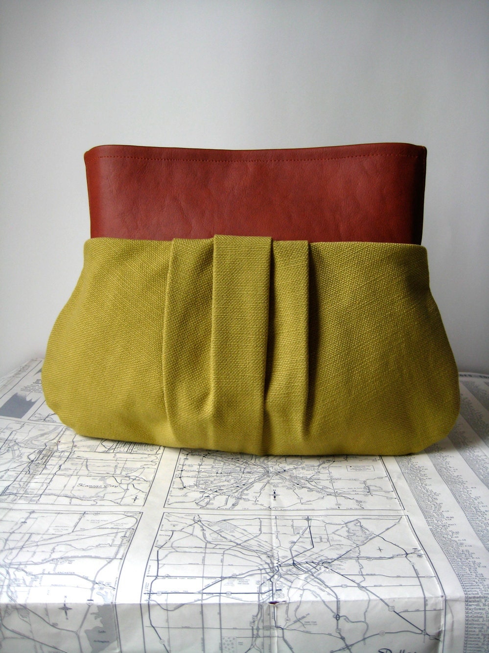 Spring green. Large pleated clutch