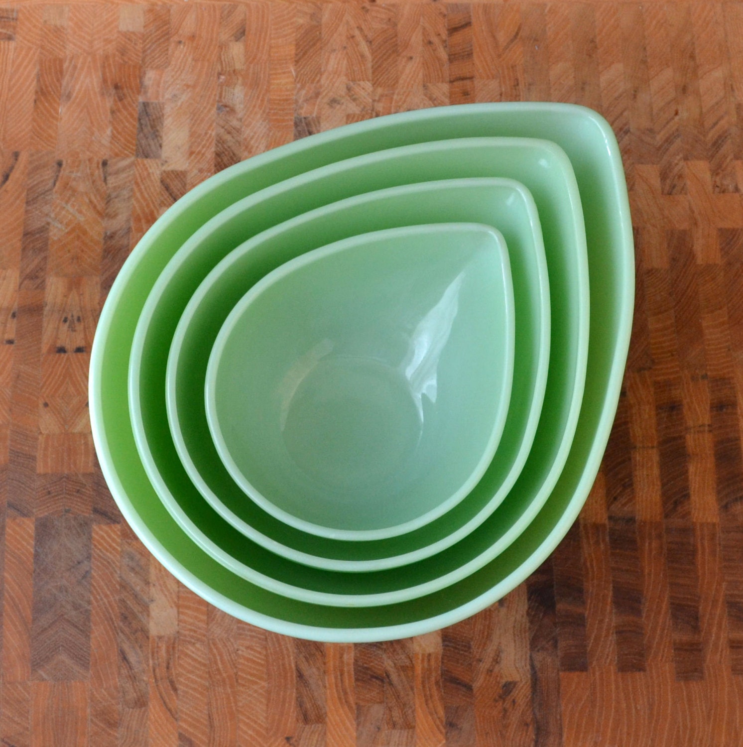 Jadeite Swedish Modern Bowl Set - Jadite Fire King - Mixing Bowl Set - Teardrop Bowl - Set of 4