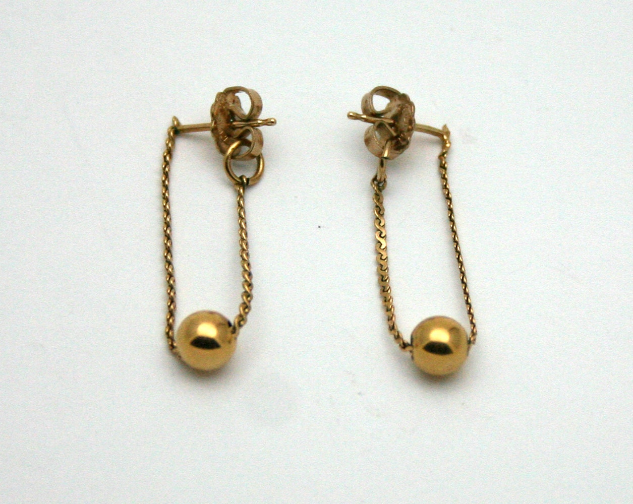 Vintage Dangle Earrings gold chain gold ball by SmilingCatVintage