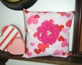 Throw pillow, pink hearts with flower