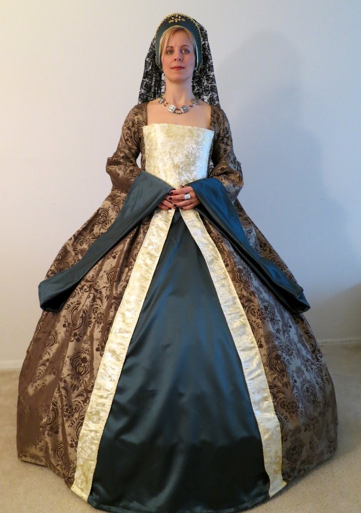 Renaissance gown with french hood/head piece, renaissance dress ...