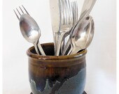 Nutmeg Utensil Drainer Stoneware