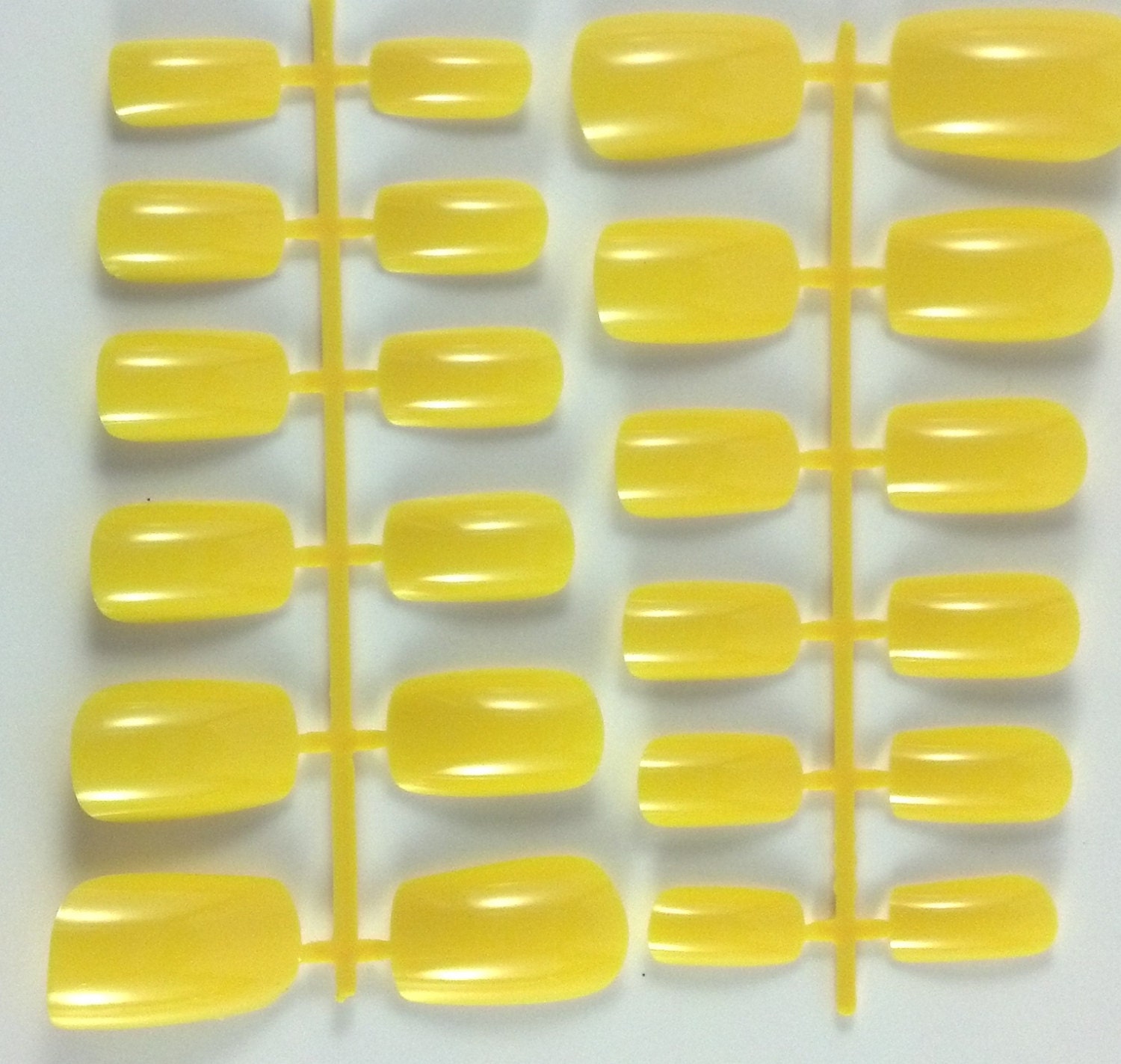 Spring Yellow Fake Nails for DIY Nail Art  / Nail Spine / False Nails / Blank Nails