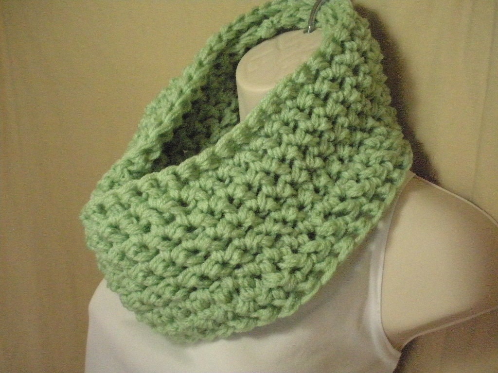 Honeydew Soft Mint Green Cowl Infinity Circle Scarf Neckwarmer