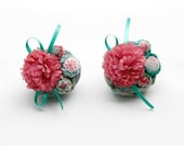 Flower cluster circle pin brooch, crochet, textile - peach pink, light blue, white - OOAK