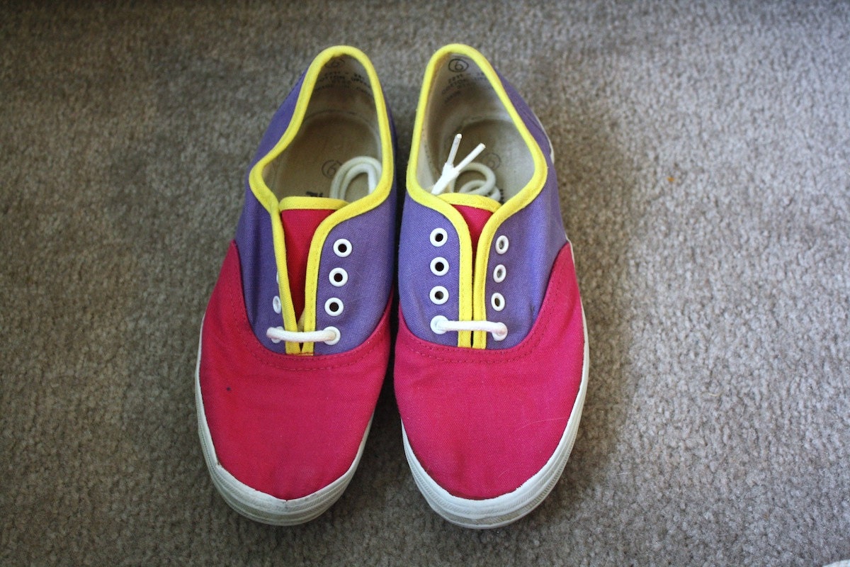 Vintage Pink / Purple / Yellow Trim Lace Up Shoes/Sneakers Sz. 6