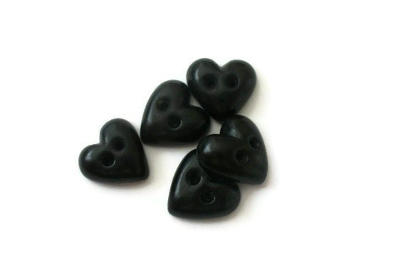 Black heart buttons